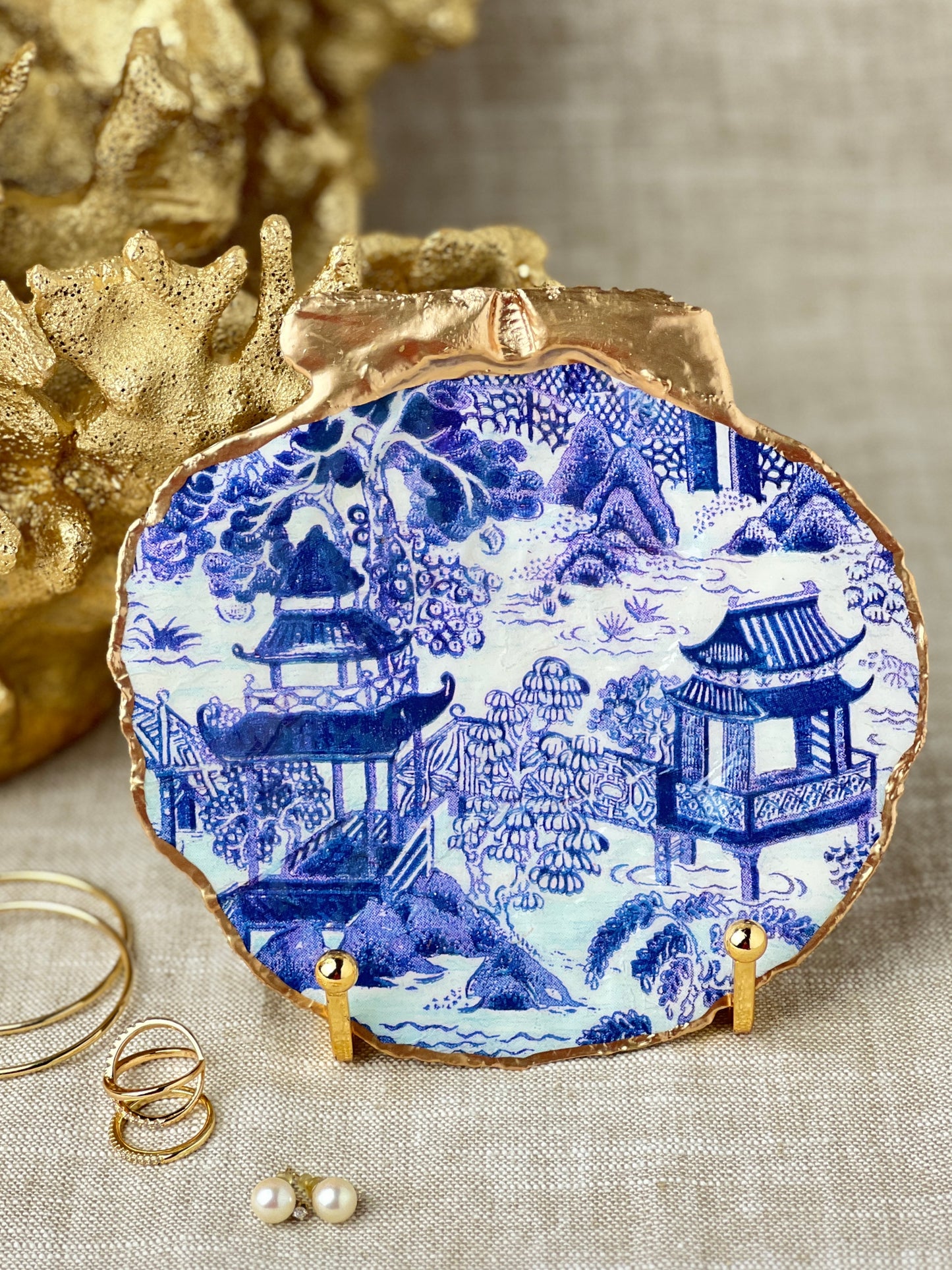 Pagoda Blue Scallop Shell