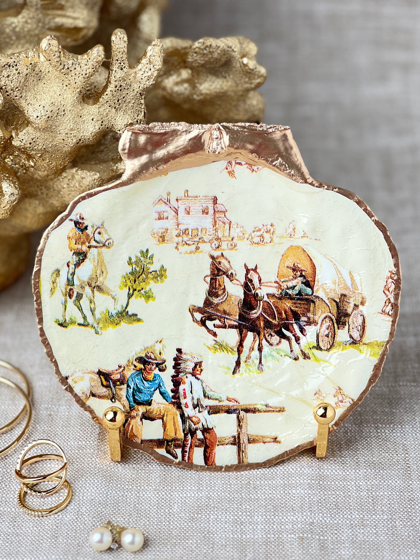 Cowboy & Indians Scallop Shell