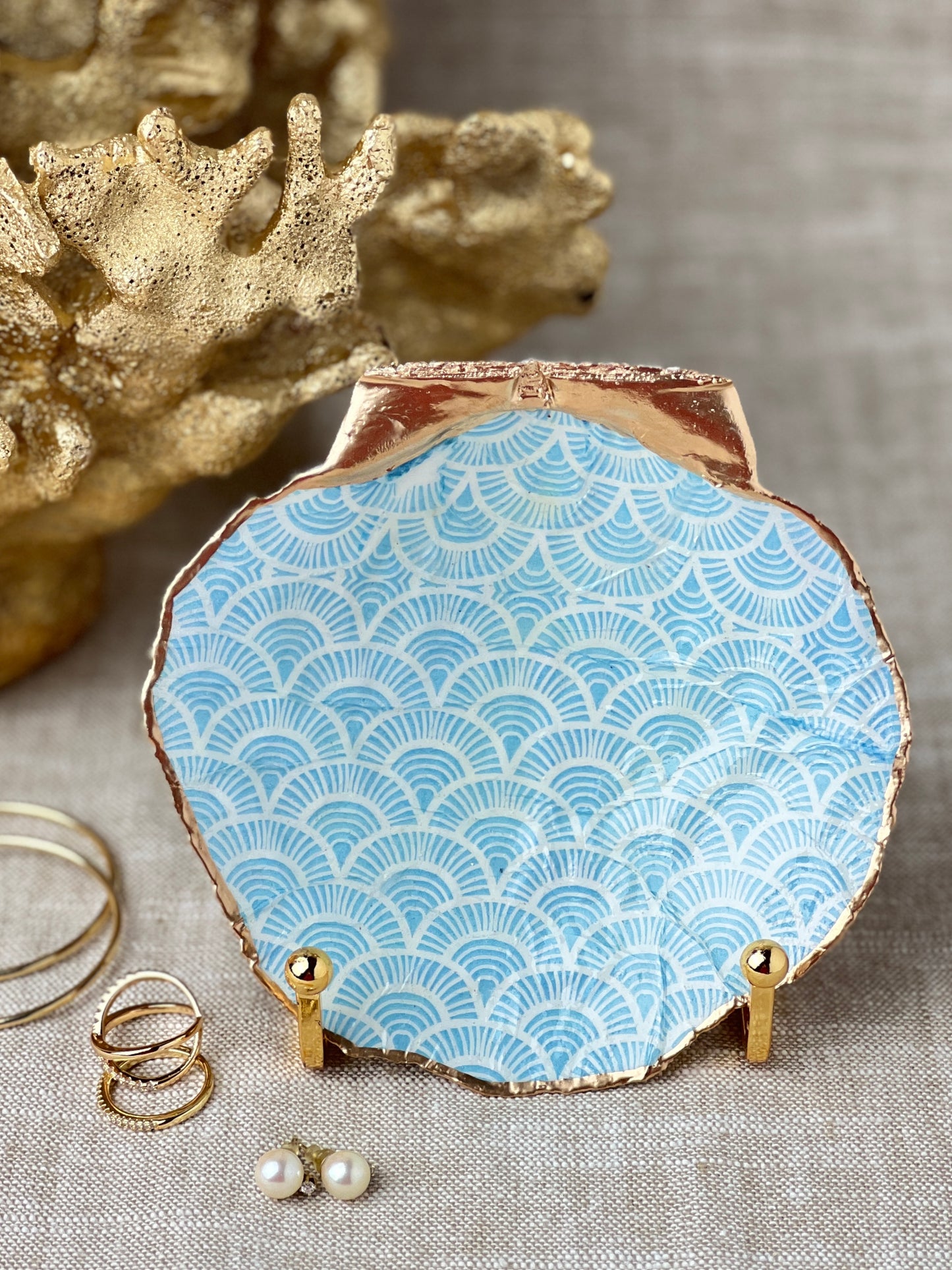 Blue Pattern Scallop Shell