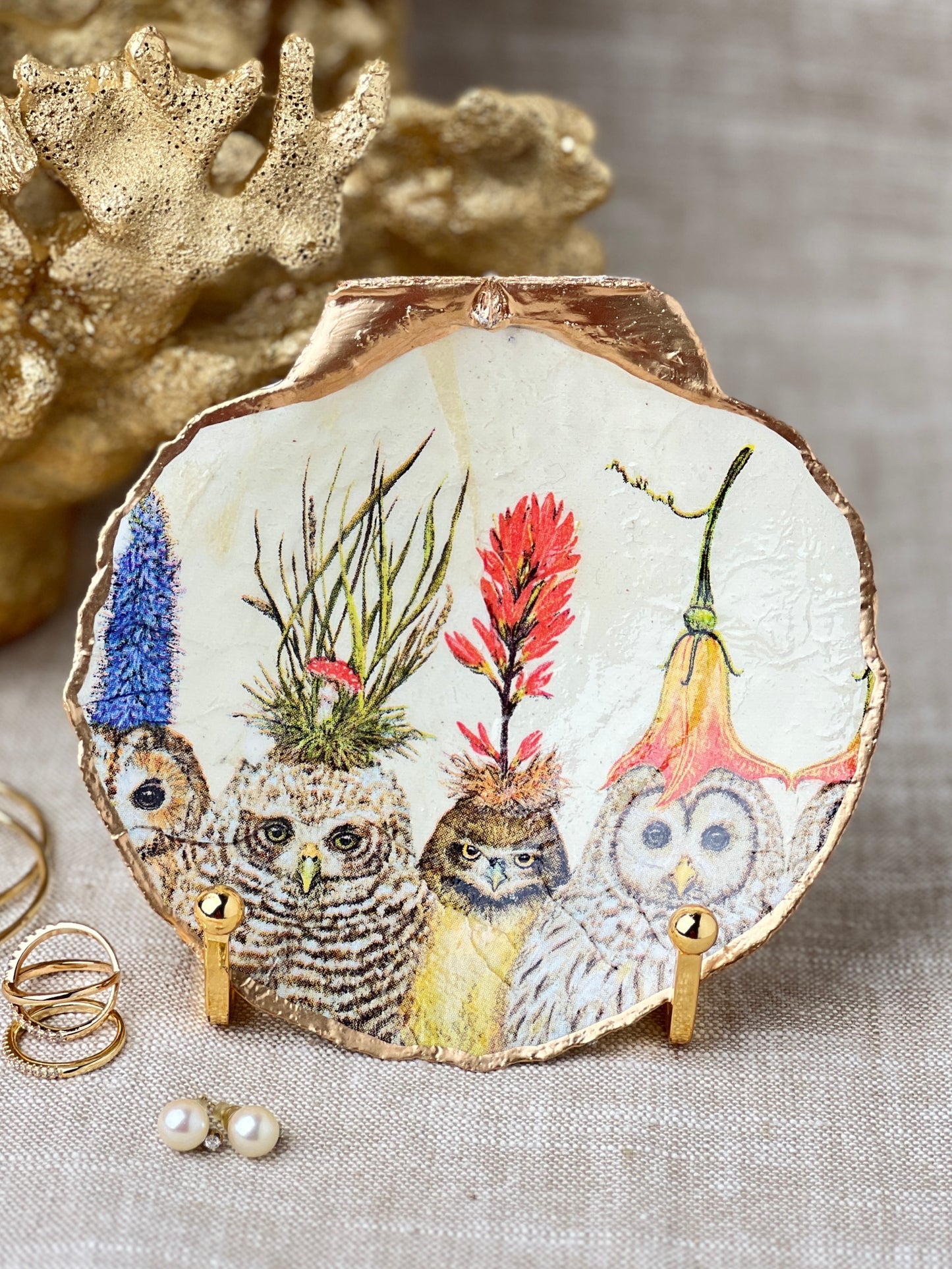 Birds with Hats Scallop Shell