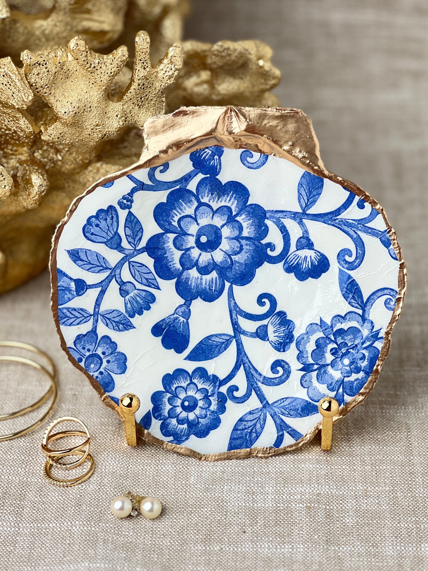 Chinoiserie Blue Floral Scallop Shell