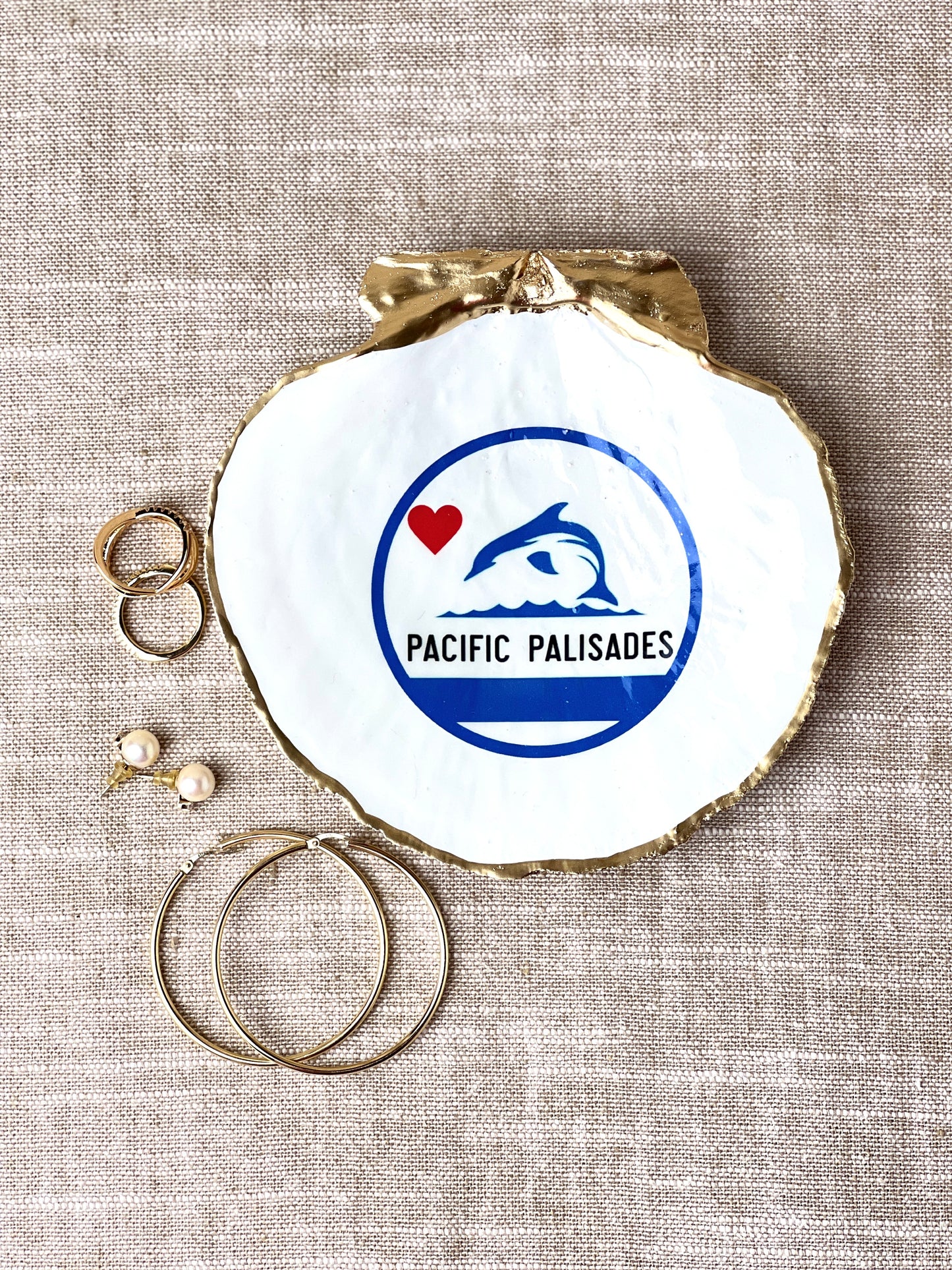 Palisades Flag Heart Scallop Shell