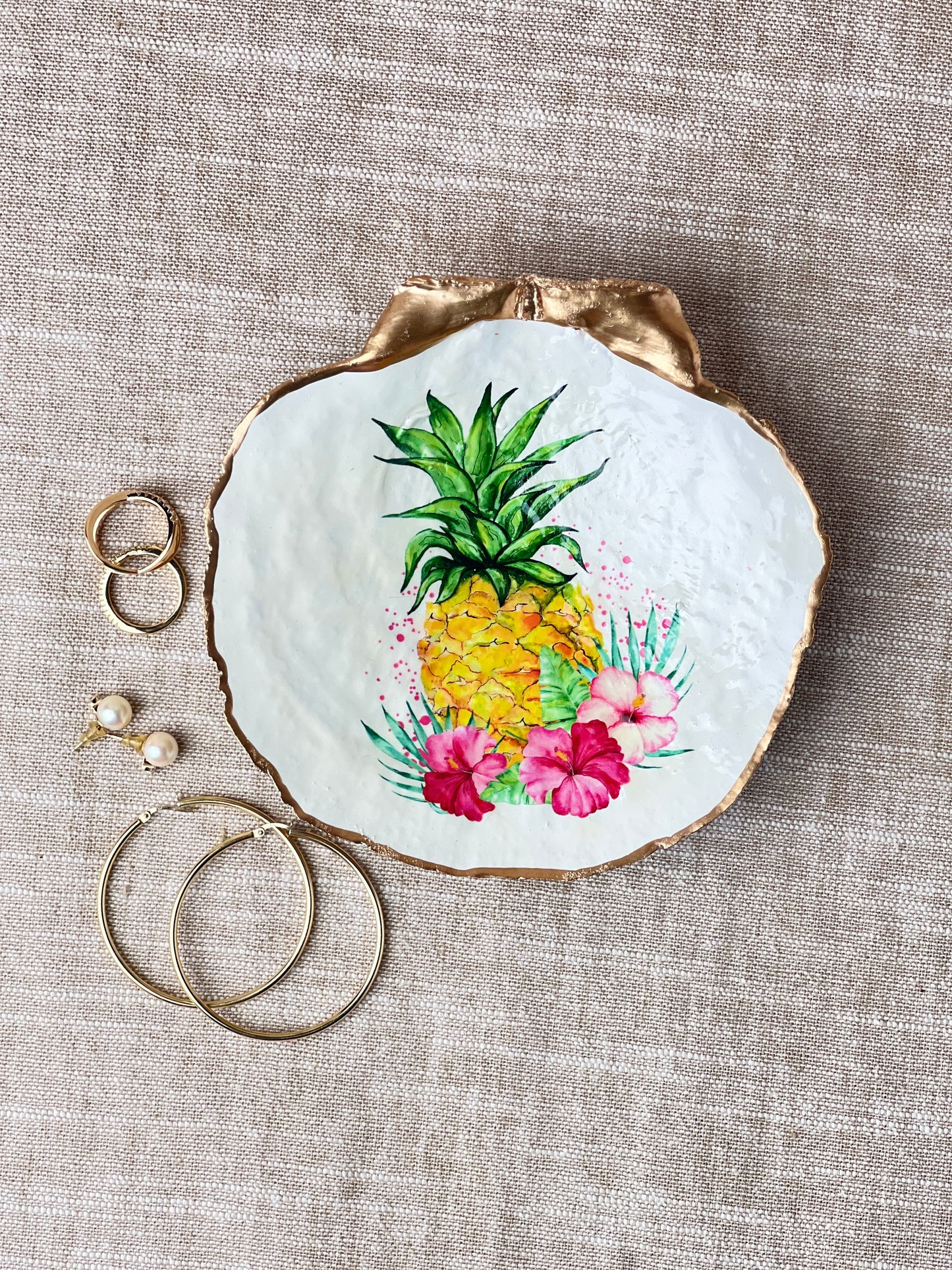 Pineapple Scallop Shell