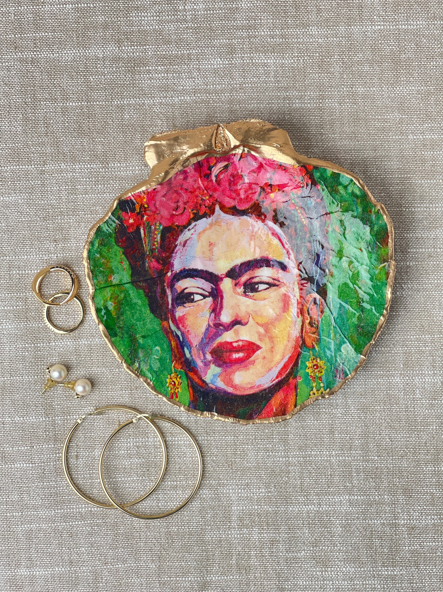 Frida Kahlo Scallop Shell