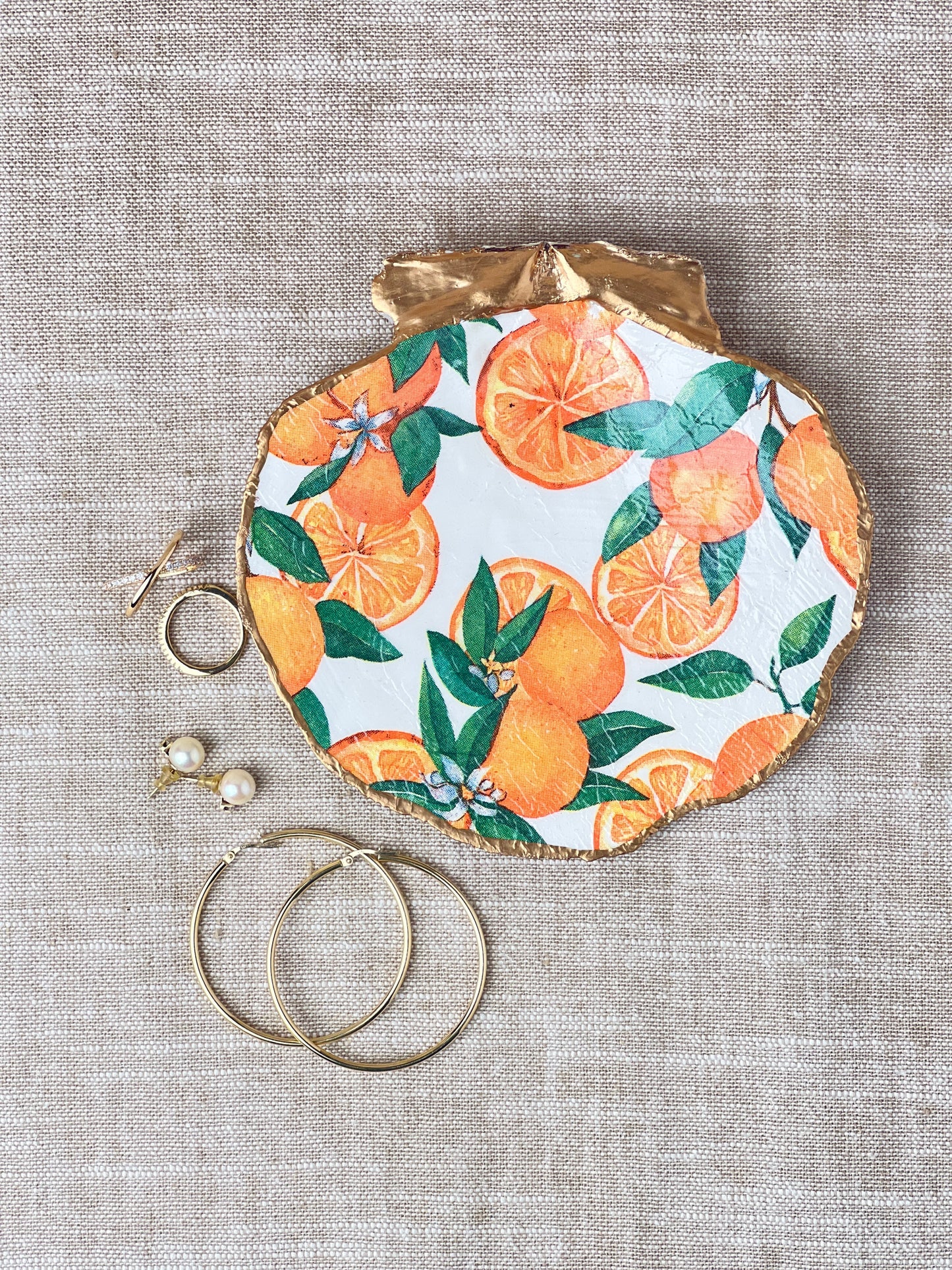 Oranges Scallop Shell