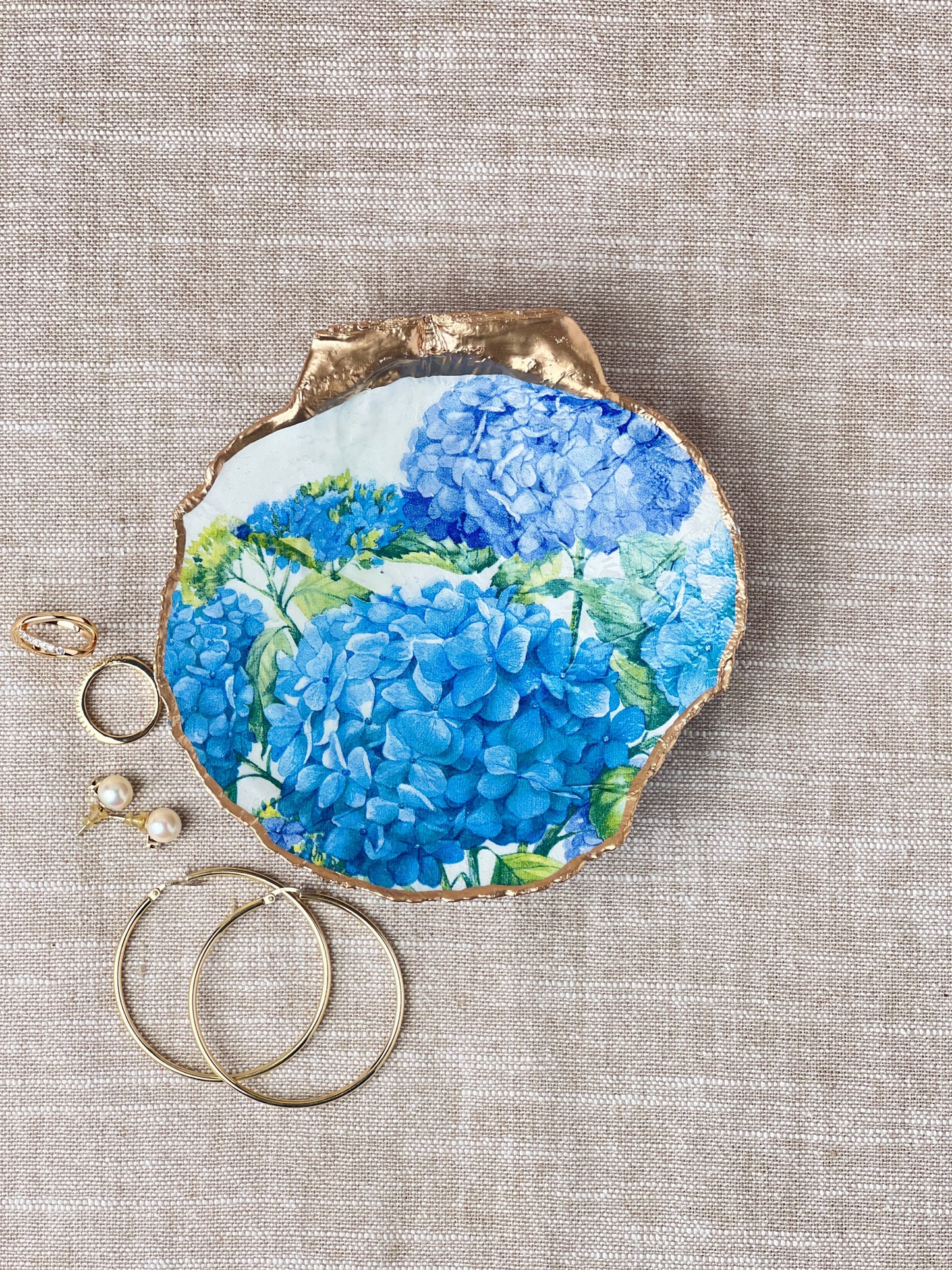 Blue Hydrangea Scallop Shell