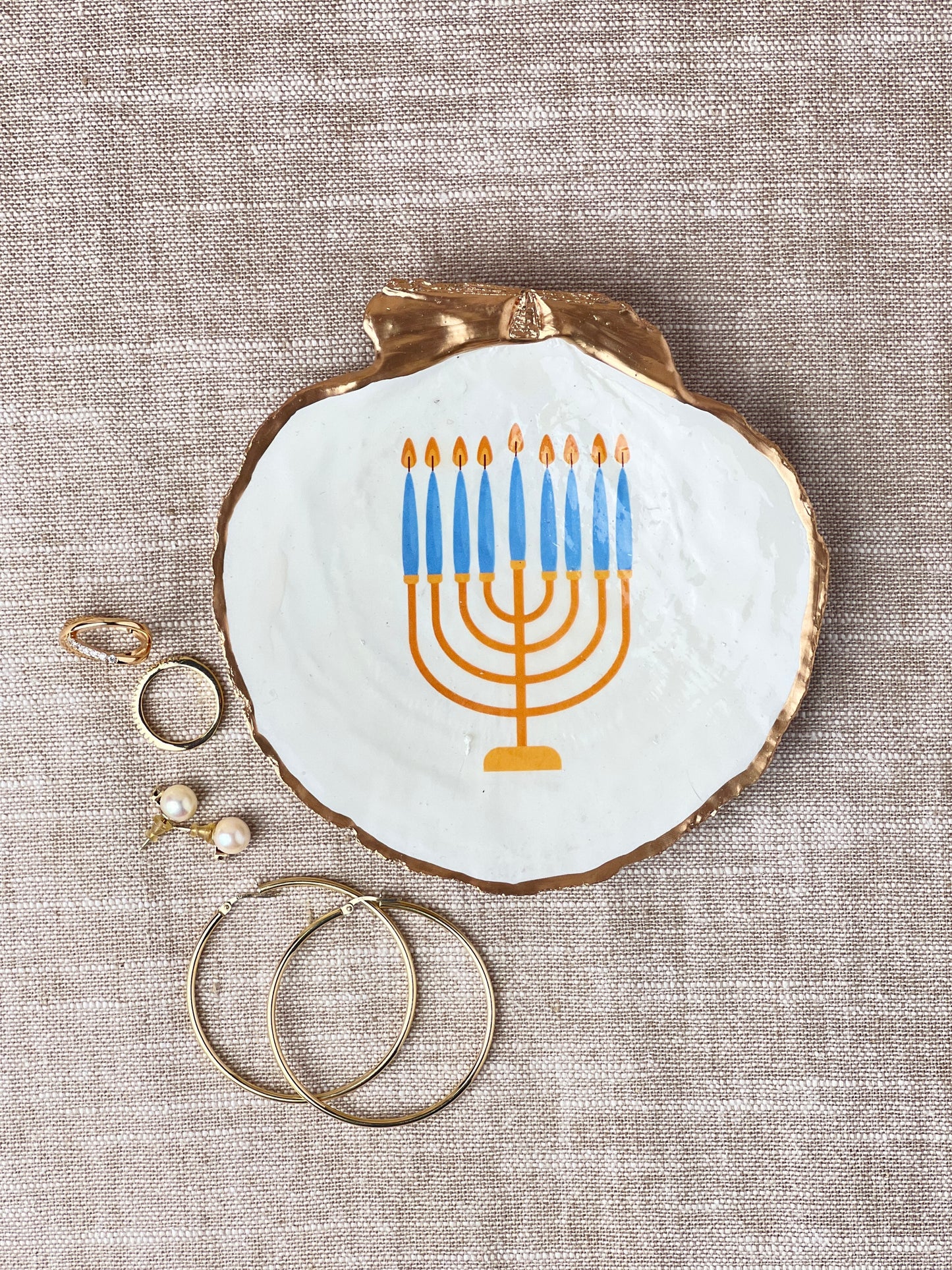 Menorah Scallop Shell
