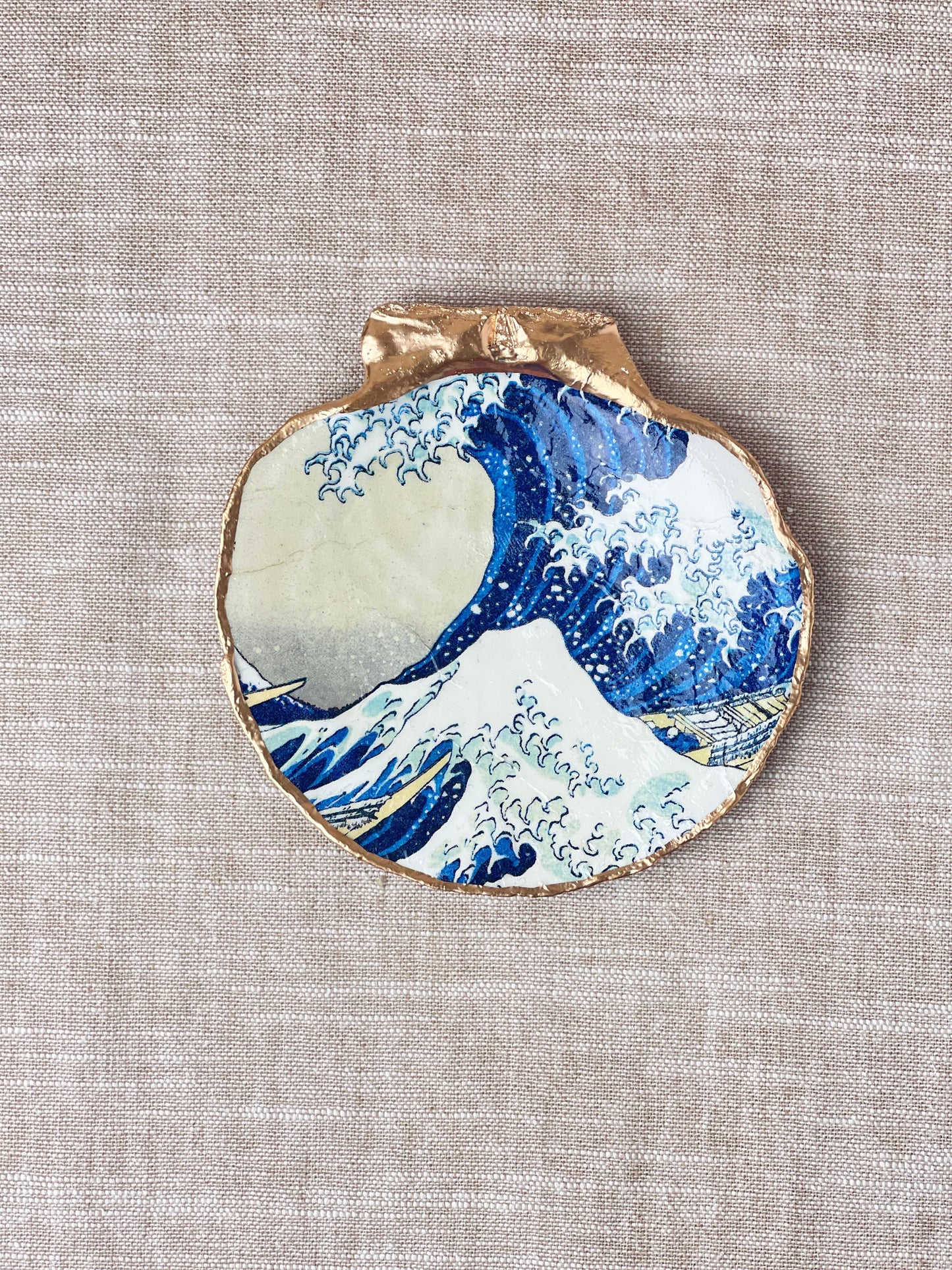 Great Wave of Kanagawa Scallop Shell