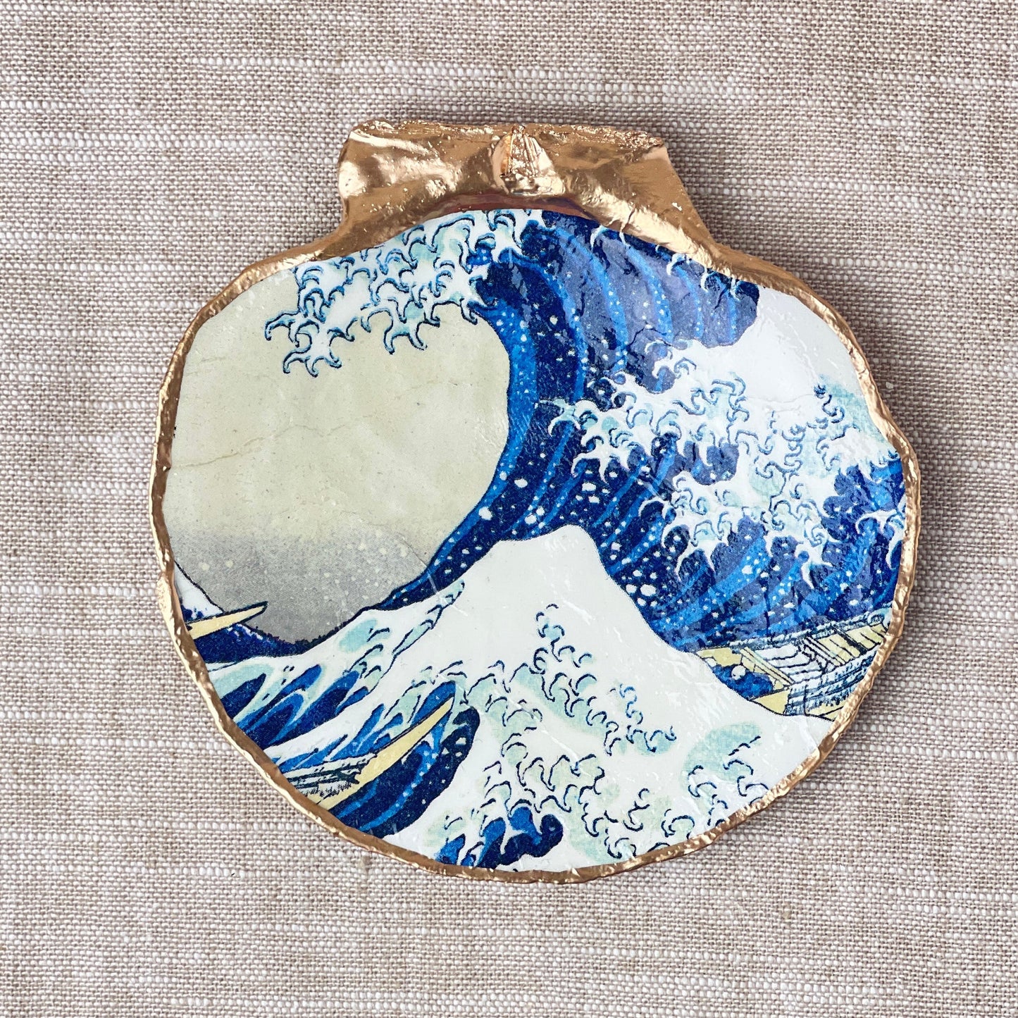 Great Wave of Kanagawa Scallop Shell