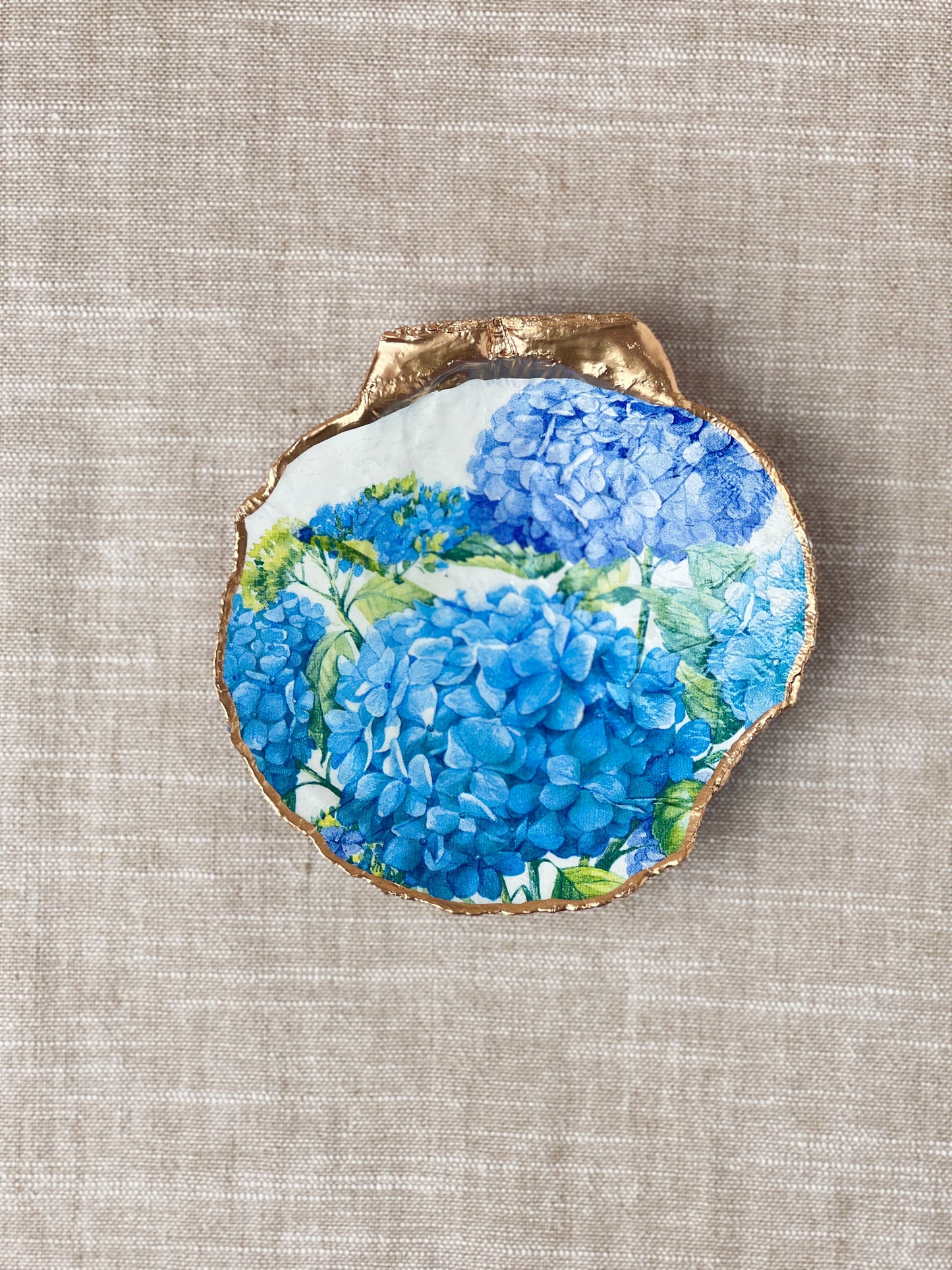 Blue Hydrangea Scallop Shell