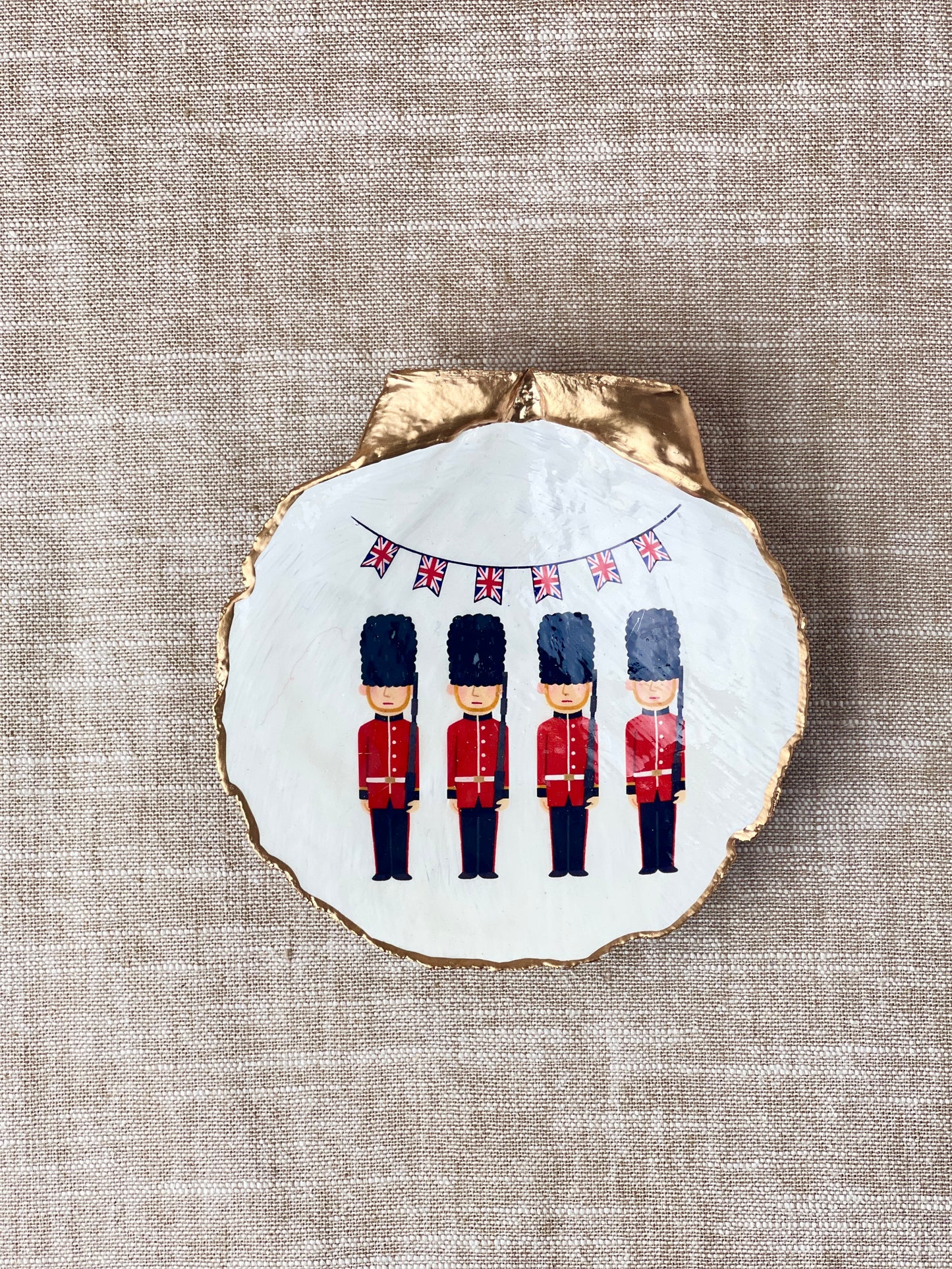 English Guard Scallop Shell