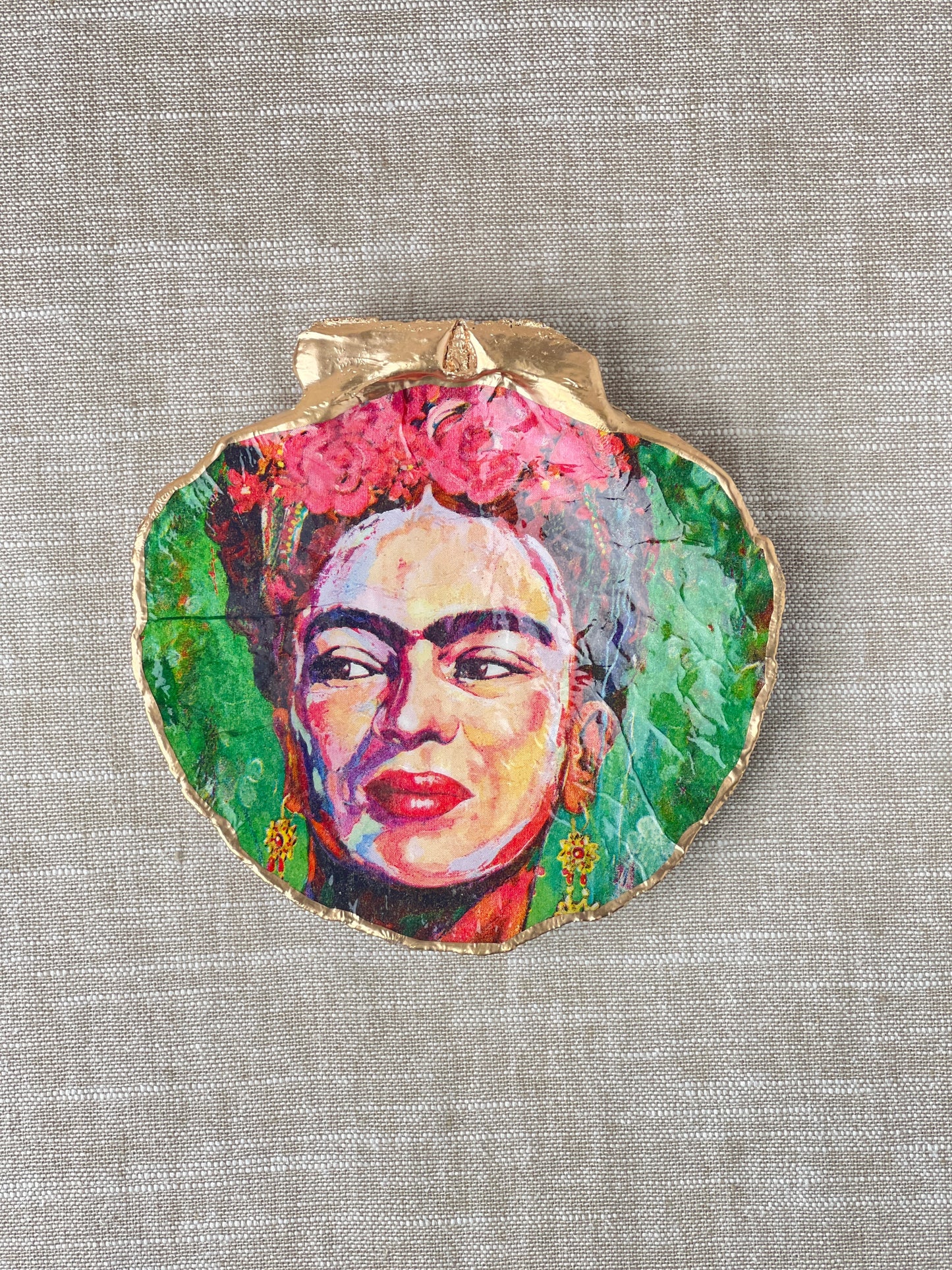 Frida Kahlo Scallop Shell