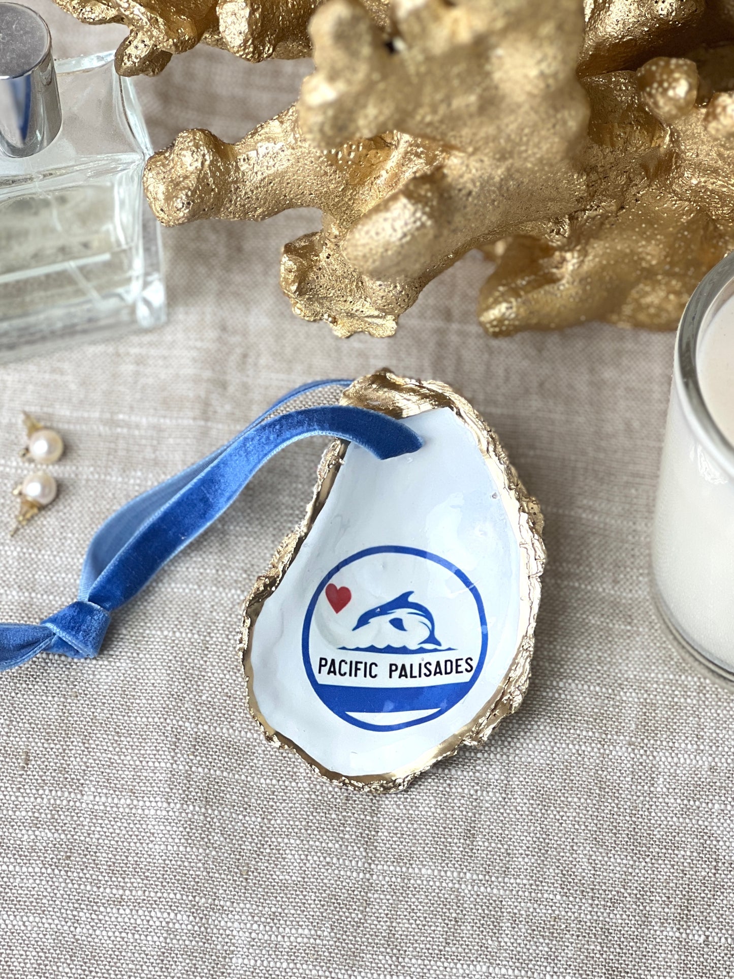 Palisades Flag Heart Oyster Ornament