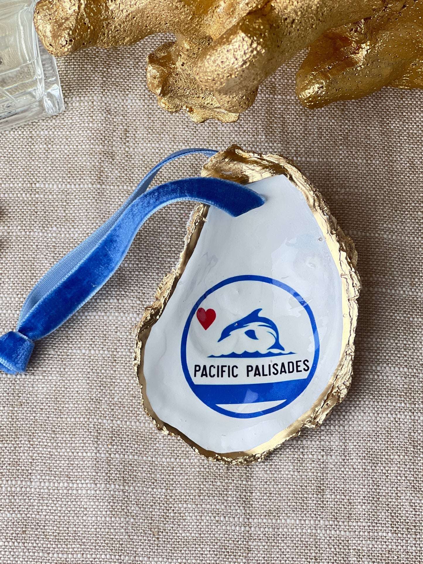 Palisades Flag Heart Oyster Ornament