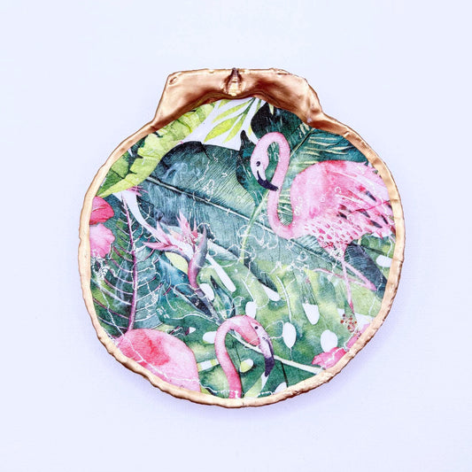 Decorative plate with flamingo and leaf design on a white background