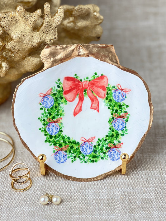 Chinoiserie Wreath Scallop Shell